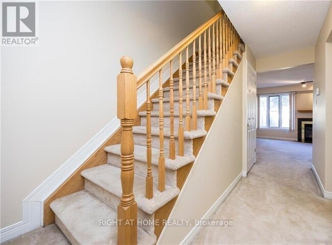 Building Photo - 21 Grenadier Way
