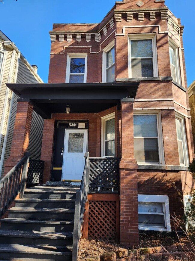 Building Photo - 2509 N Harding Ave