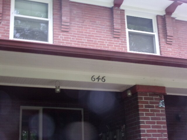 Building Photo - 646 N Marion St