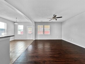 Building Photo - 8402 Parapet Pl