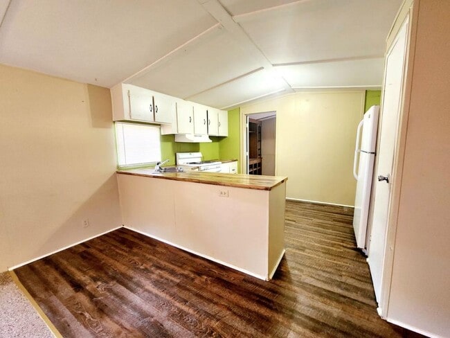 Building Photo - 8403 US-287