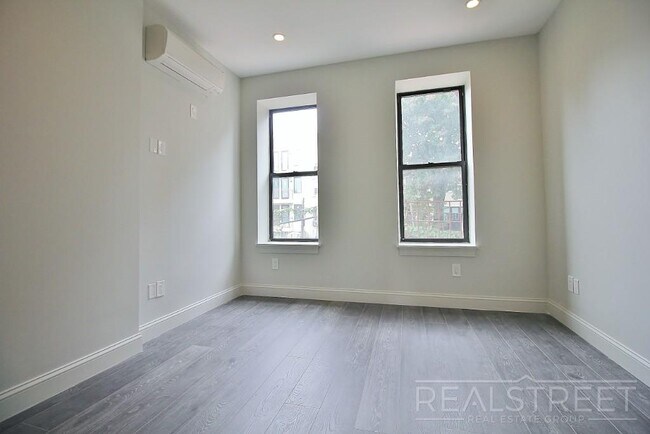 Foto del edificio - 181 Chauncey St