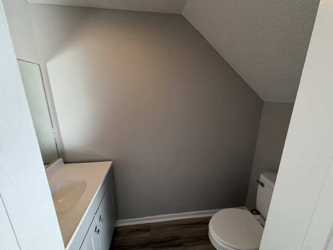 Building Photo - Apartment for Rent