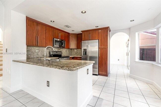 Foto del edificio - 4677 SW 154th Pl