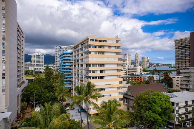 Building Photo - Oahu Surf One