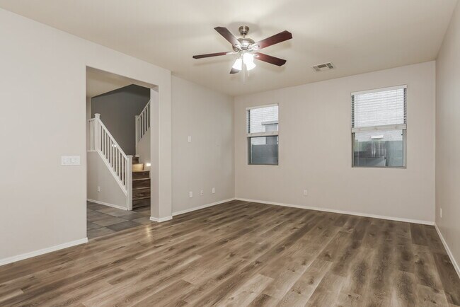 Foto del edificio - 4043 W Pedro Ln