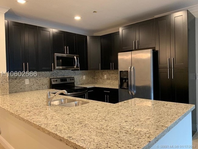 Foto del edificio - 4400 SW 160th Ave