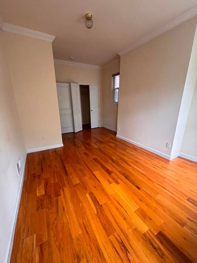 Foto del edificio - 293 Communipaw Ave