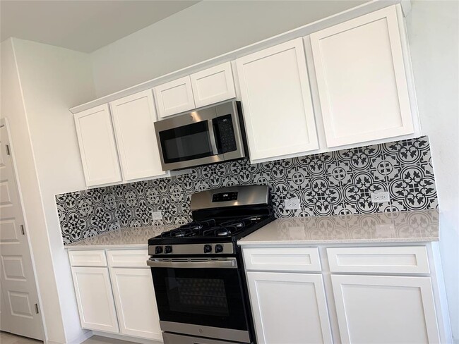 Foto del edificio - 6502 Pleasanton Pkwy