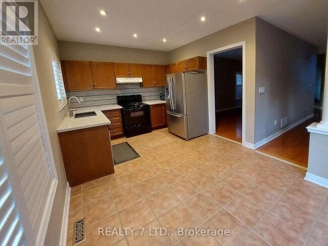 Building Photo - 816 Walsh Ct