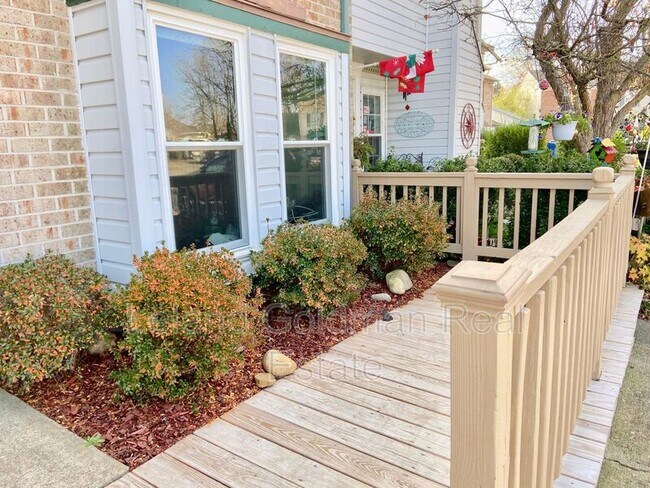 Foto del edificio - 620 Cedar Springs Ct