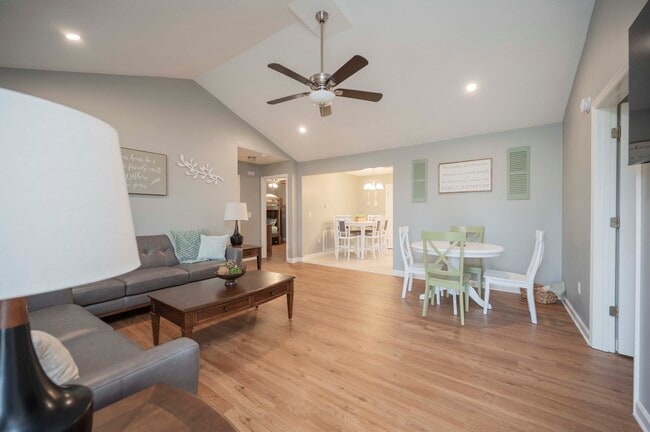 Photo - 202 Caribou Trail House