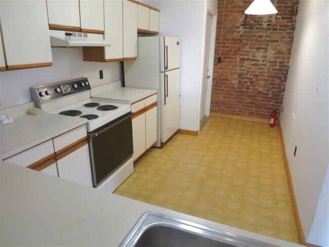 Foto del edificio - 671 Somerville Ave