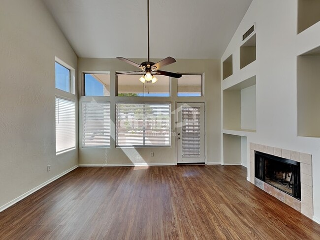 Building Photo - 13149 W Monte Vista Dr
