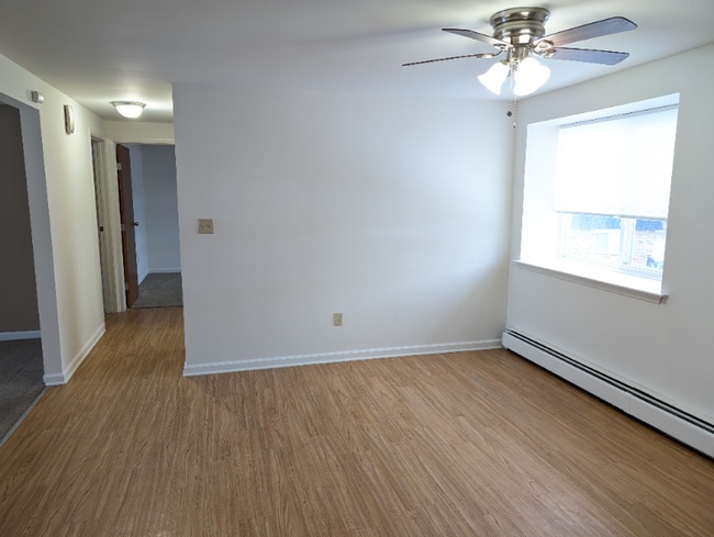 Building Photo - 110 Losson Rd