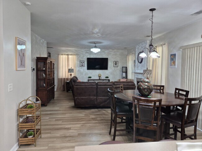 Foto del edificio - 4341 Comfort Trail