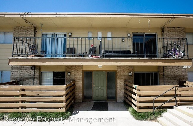 Building Photo - 111 Siesta Ln