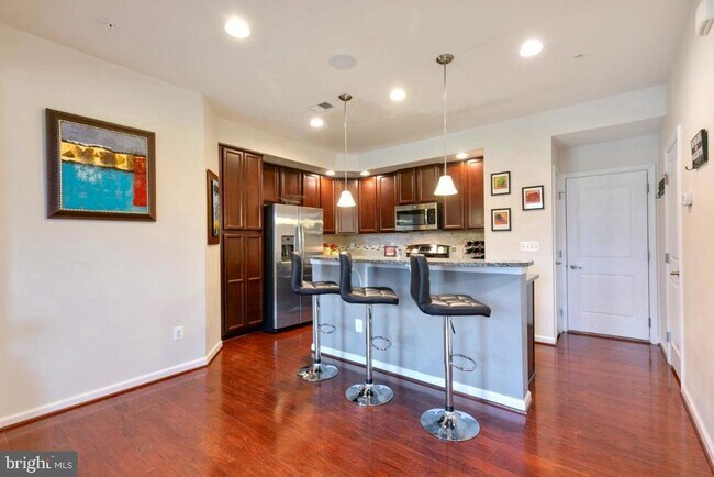 Foto del edificio - 21584 Zuknick Terrace