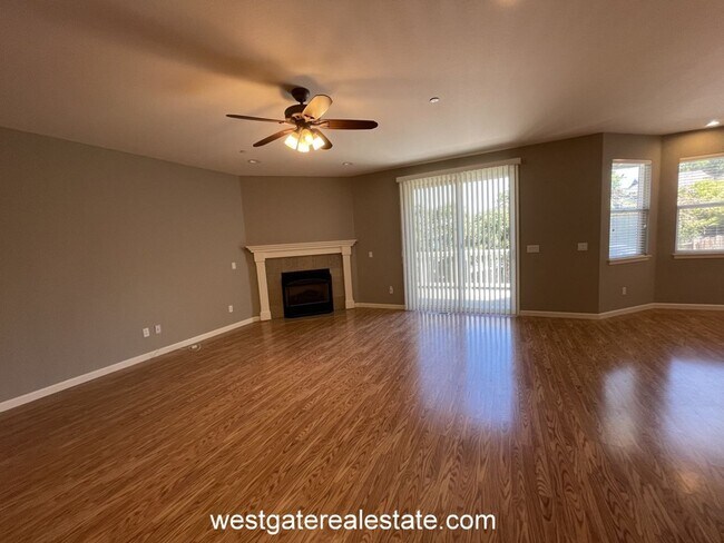 Foto del edificio - 786 El Paseo Dr