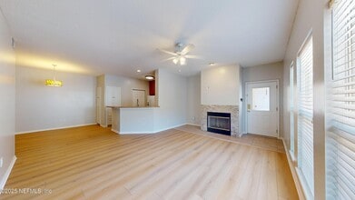 Building Photo - 211 Jardin De Mer Pl