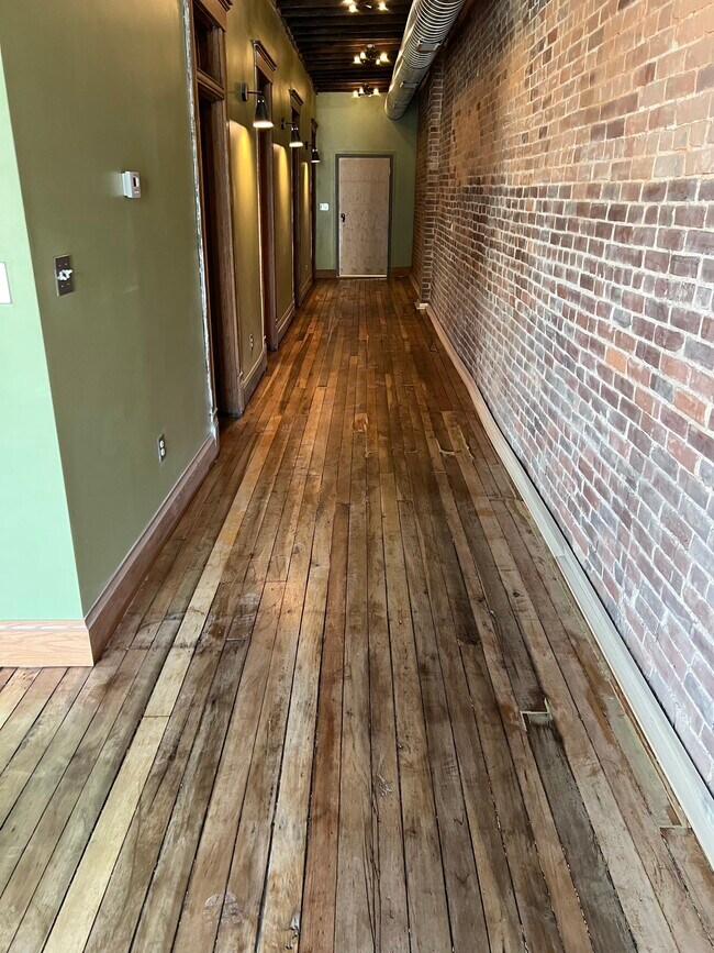 Foto del edificio - 1609 Winchester Ave