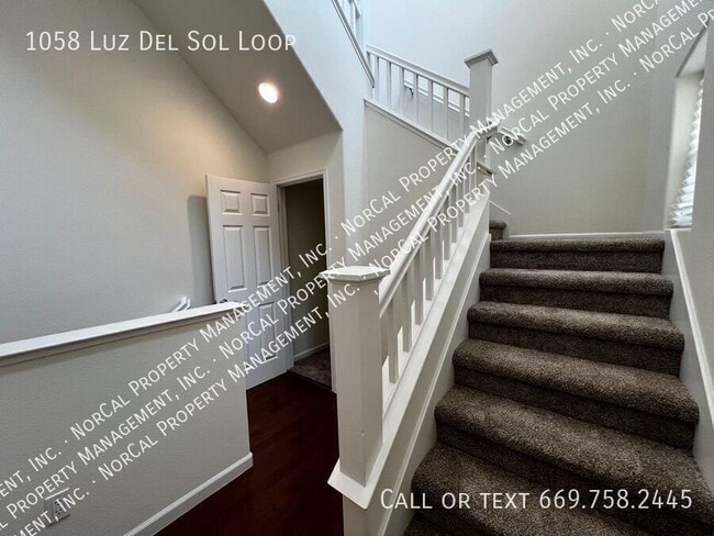 Building Photo - 1058 Luz Del Sol Loop