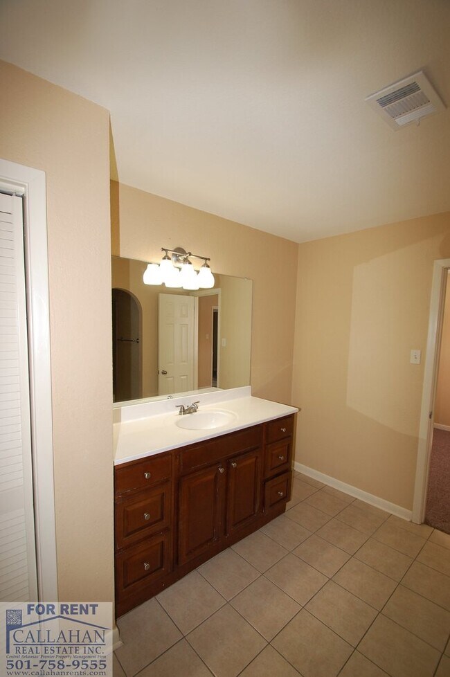 Foto del edificio - Little Rock 4 Bedroom Home