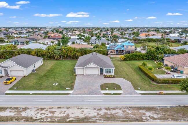 Building Photo - 1903 Cape Coral Pky W