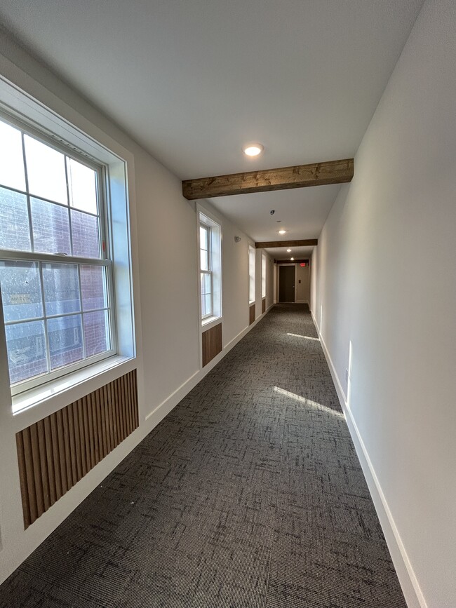 Building Photo - 34 Bailey Ave