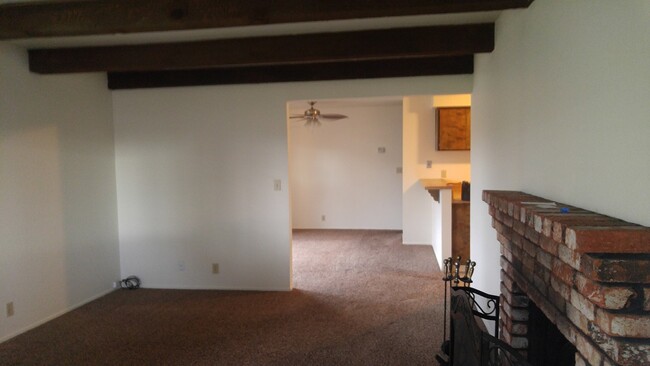Building Photo - 2812 Morseman Ave