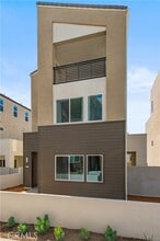 Building Photo - 181 Sawbuck