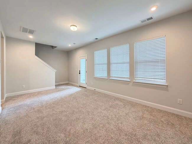 Building Photo - 829 Amley Pl