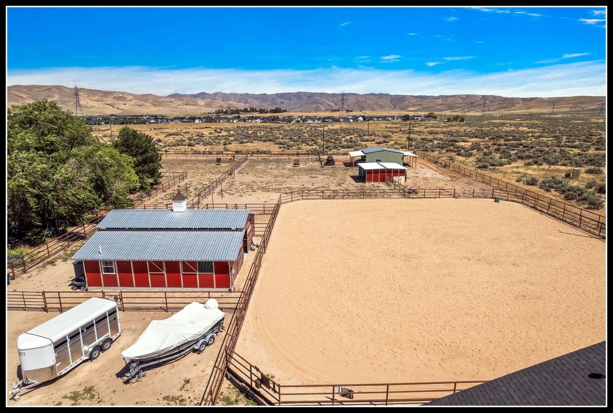 Foto principal - 3 Acre Horse Ranch & Home Rental SE Boise ...