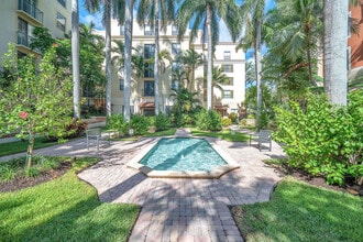 Building Photo - 630 S Sapodilla Ave