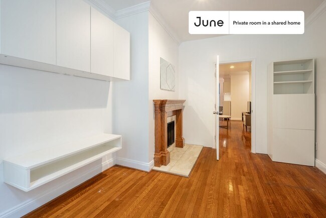 Building Photo - Room in Shared 3 bed/1 bath home