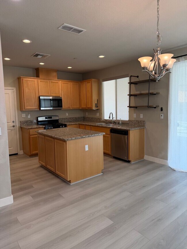 Foto del edificio - 4442 Dry Creek Rd