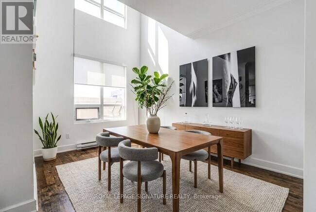 Photo du bâtiment - 650 Sheppard Ave E