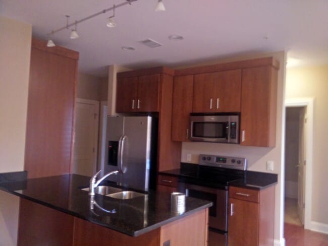 Building Photo - 702 Wedgewood Park