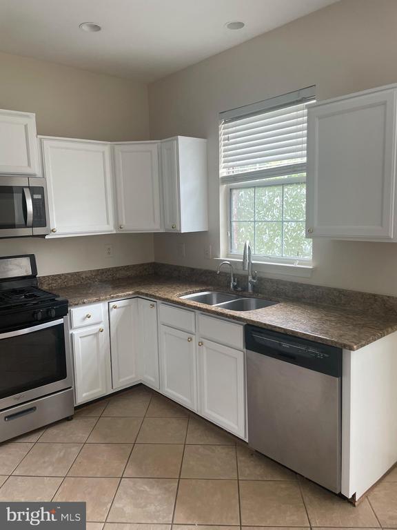 Foto del edificio - 2463 Clover Field Cir