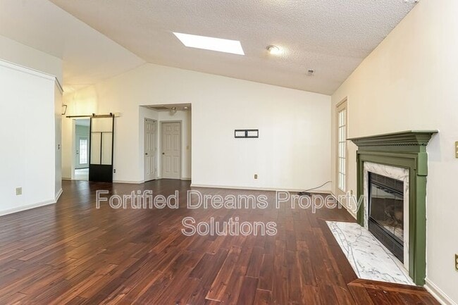 Building Photo - 3206 Kings Pond Rd