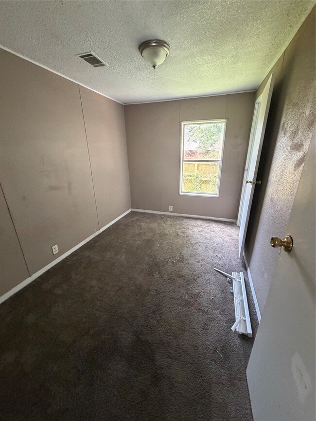 Building Photo - 24610 Needham Rd