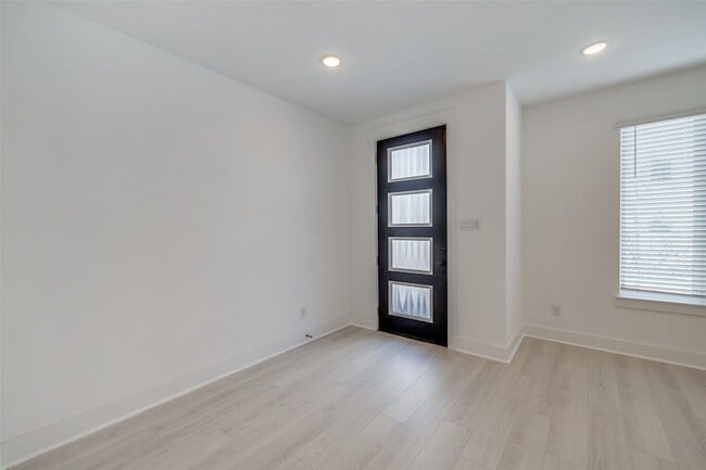 Photo - 830 Trace Hawk Ln Townhome