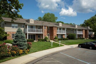 Building Photo - 155 Westwood Dr