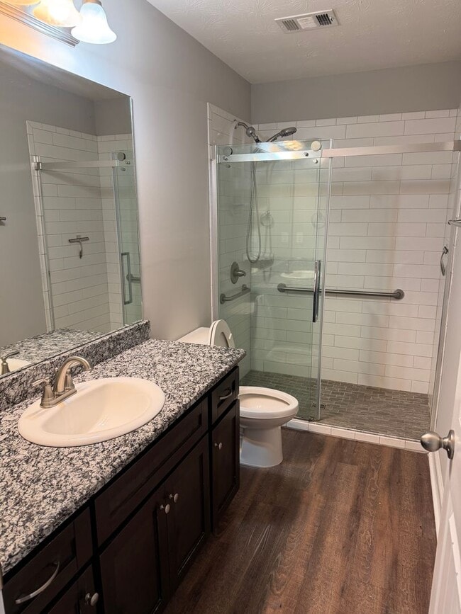 Foto del edificio - Charming 4 Bedroom Home in East Point of Opelika