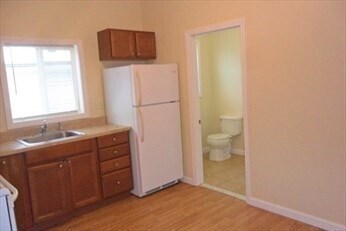 Foto del edificio - 848 Waverly St