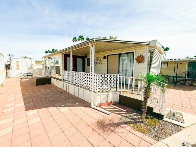 Foto del edificio - 6649 E 32nd St