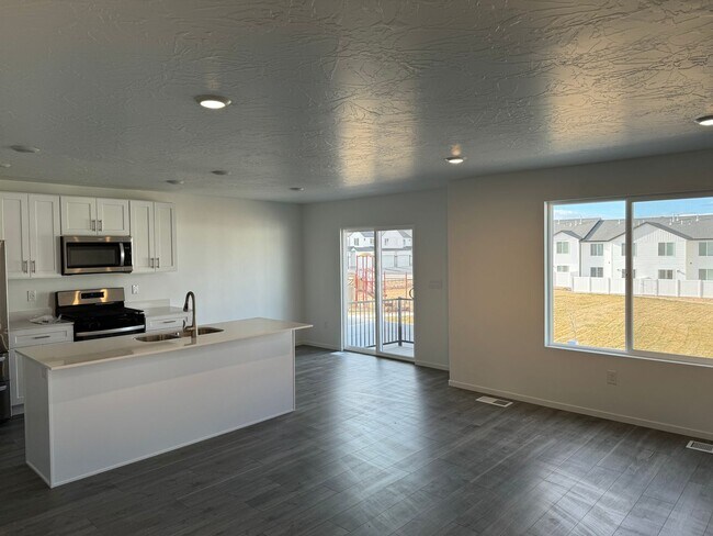 Foto del edificio - 2958 W Graham Lp