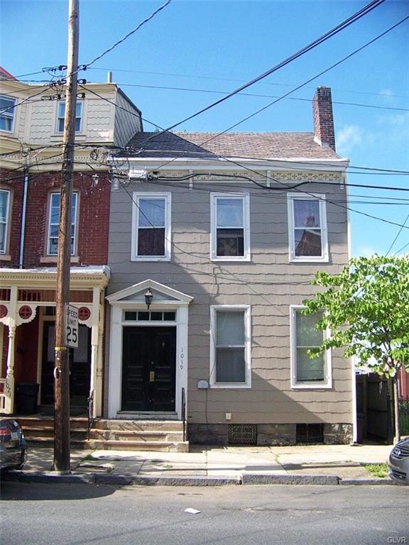 Primary Photo - 1019 Washington St
