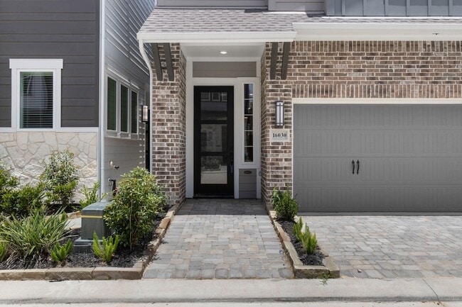 Photo - 16030 Mason Run Dr House