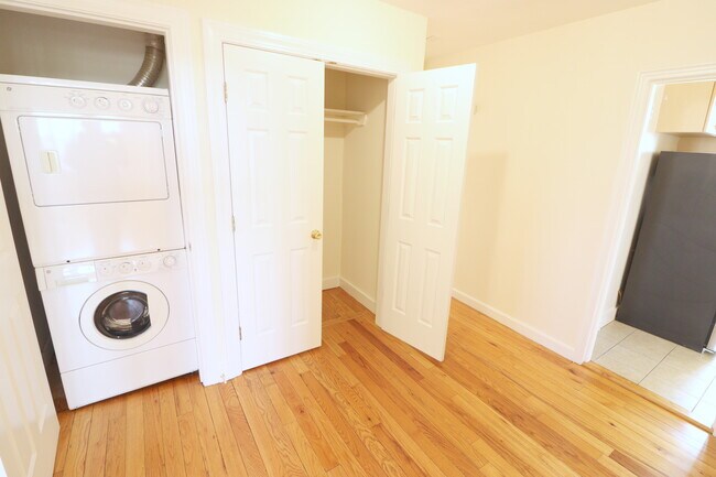 Building Photo - 51 Brattle St